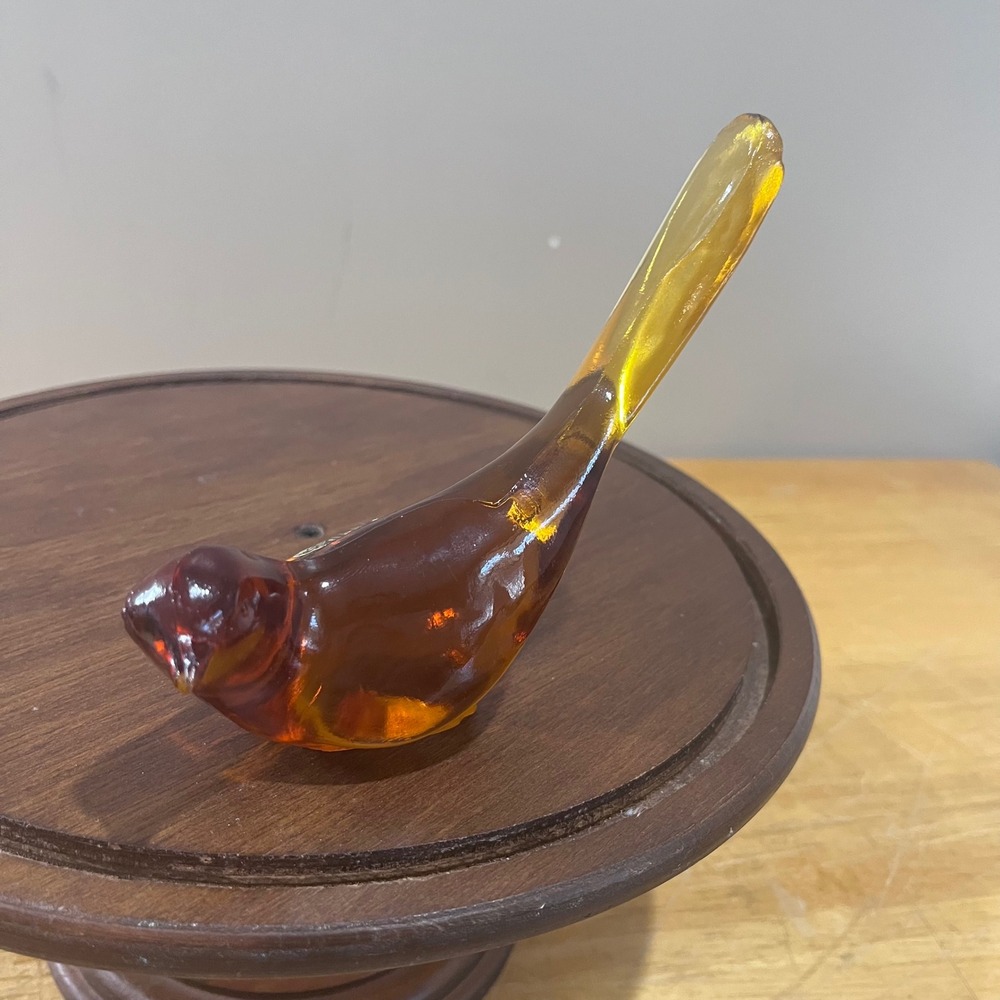 Vtg Fenton Amber Art Glass Bird Figurine MCM Long Tail Songbird Decor USA